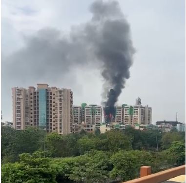 Massive Fire Breaks Out at Gaur Green Avenue Residential Complex in Ghaziabad!